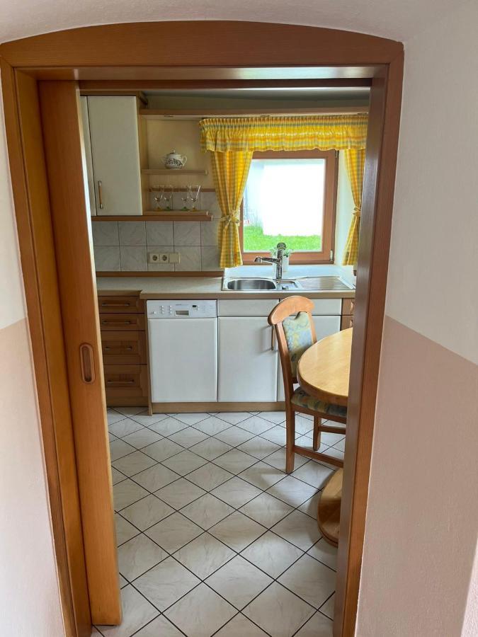 Charmantes Ferienhaus In Bester Lage Keutschach am See Ngoại thất bức ảnh