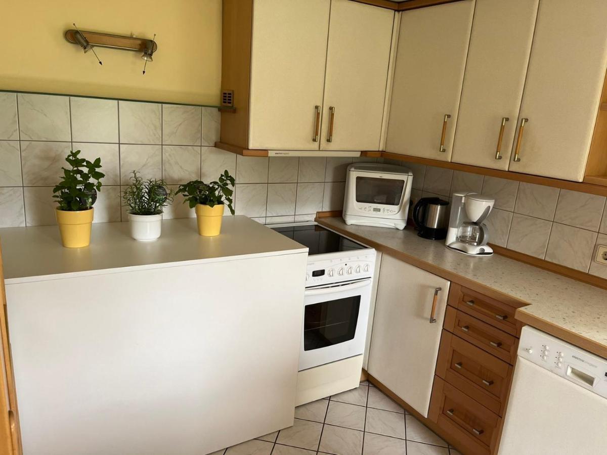 Charmantes Ferienhaus In Bester Lage Keutschach am See Ngoại thất bức ảnh